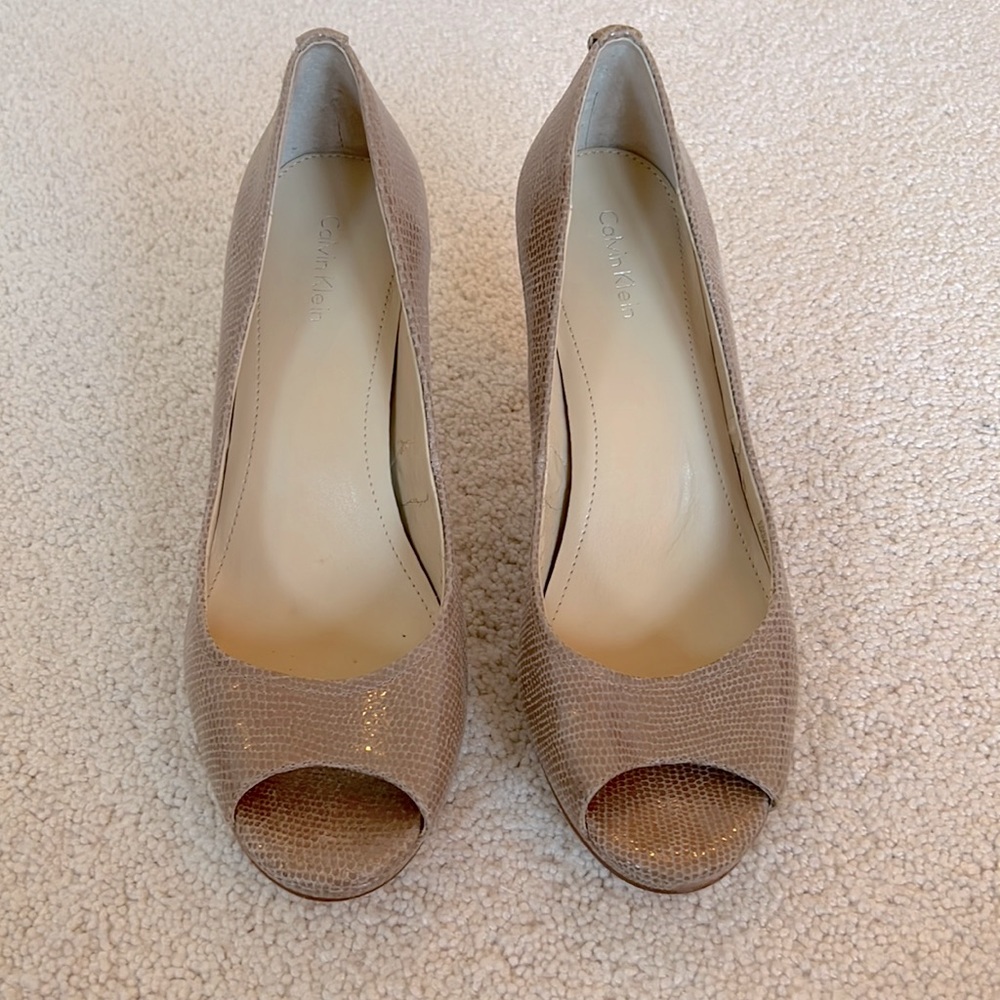 Calvin Klein Kail Peep Toe Heels Beige Size 8.5